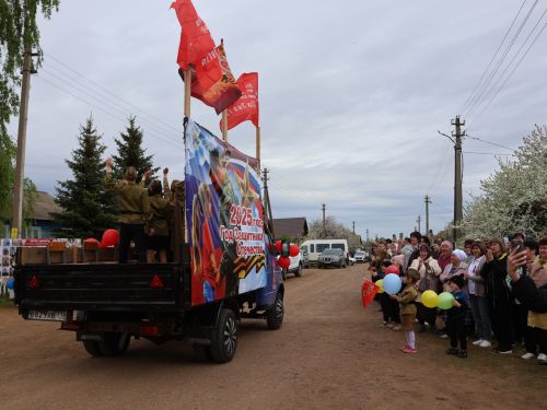 Бүген Такталачык халкы Бөек Җиңү алып килгән 400 батырын искә алды