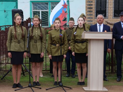 Бүген Такталачык халкы Бөек Җиңү алып килгән 400 батырын искә алды