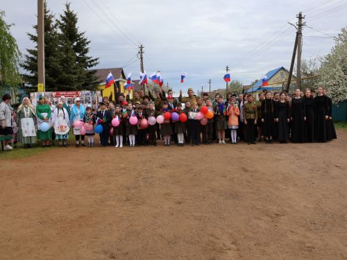 Бүген Такталачык халкы Бөек Җиңү алып килгән 400 батырын искә алды