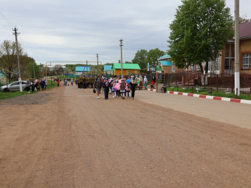 Бүген Такталачык халкы Бөек Җиңү алып килгән 400 батырын искә алды