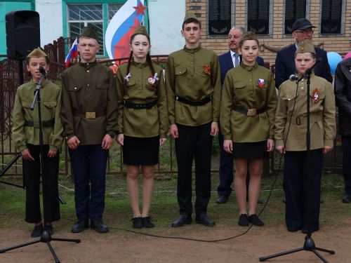 Бүген Такталачык халкы Бөек Җиңү алып килгән 400 батырын искә алды