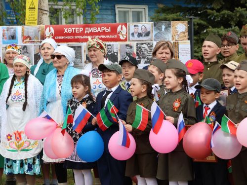 Бүген Такталачык халкы Бөек Җиңү алып килгән 400 батырын искә алды