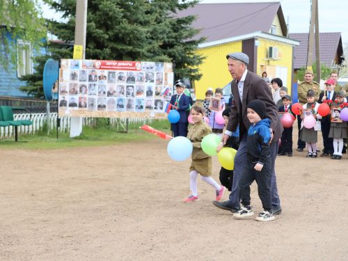 Бүген Такталачык халкы Бөек Җиңү алып килгән 400 батырын искә алды