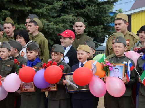 Бүген Такталачык халкы Бөек Җиңү алып килгән 400 батырын искә алды
