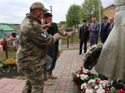 Бүген Такталачык халкы Бөек Җиңү алып килгән 400 батырын искә алды