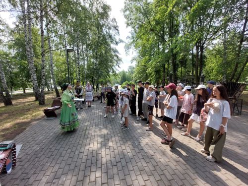 Россия көненә милли кием ки!