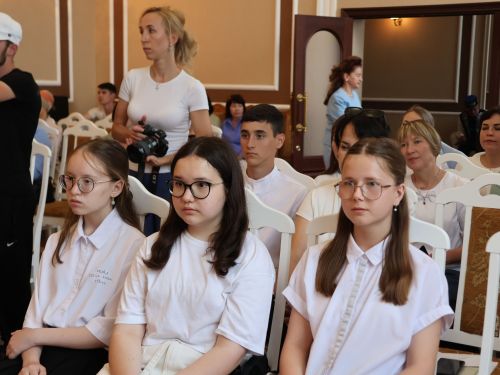 Бүген паспорт алгач, үземне Россиянең чын гражданы итеп хис иттем!