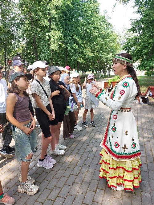 Россия көненә милли кием ки!