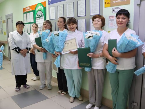 Бәйрәмегез белән: «Стоматолог» җәмгыятенең медицина хезмәткәрләрен Актаныш районы җитәкчелеге котлады