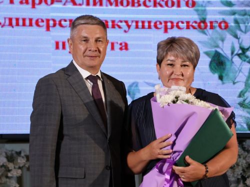 Актаныш хастаханәсенең фельдшер-лаборанты Зәнфирә Нәбиева: Яратмасам, бер урында 37 ел буе эшләмәс идем!