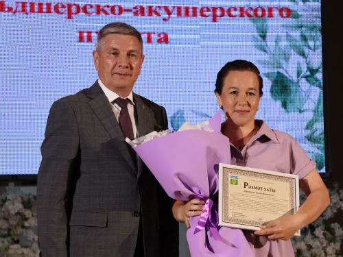 Актаныш хастаханәсенең фельдшер-лаборанты Зәнфирә Нәбиева: Яратмасам, бер урында 37 ел буе эшләмәс идем!