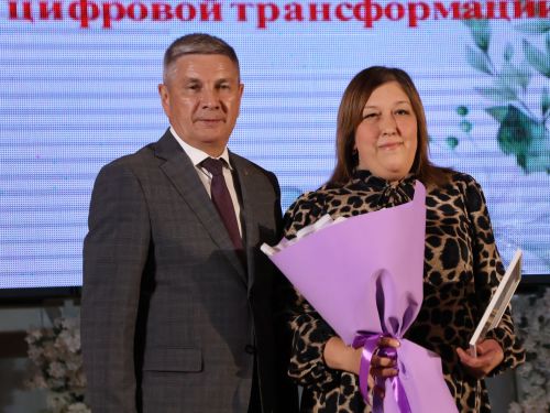 Актаныш хастаханәсенең фельдшер-лаборанты Зәнфирә Нәбиева: Яратмасам, бер урында 37 ел буе эшләмәс идем!