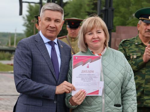 Җиңүләребез «Җиңү Байрагы»ннан килә