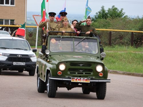 Җиңүләребез «Җиңү Байрагы»ннан килә