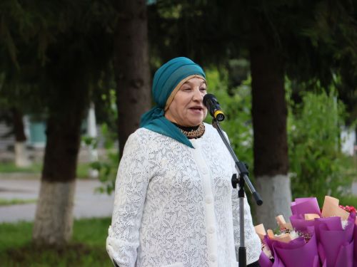 «Пар балдак»та мәңгелек мәхәббәт: Актаныш Бриллиант, Зөбәрҗәт һәм Алтын туй юбилярларын котлады
