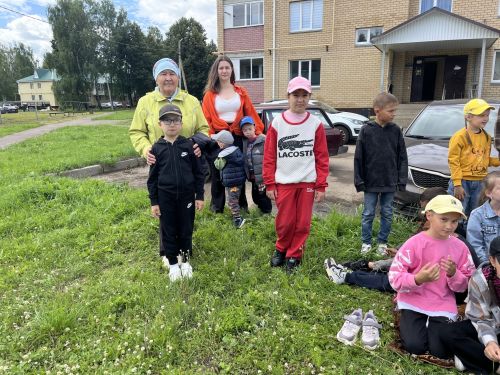 Татарстанда җәй: Актанышның яшь гаиләләре «Гаиләм-җылы учагым» ишегалды бәйрәмендә ял итте
