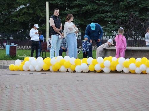 Гаилә, мәхәббәт һәм тугрылык көненә багышланган концерттан безнең репортаж
