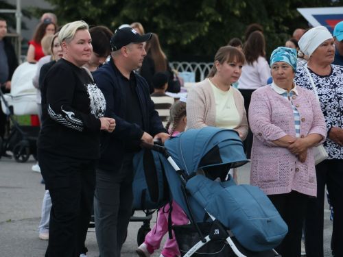 Гаилә, мәхәббәт һәм тугрылык көненә багышланган концерттан безнең репортаж