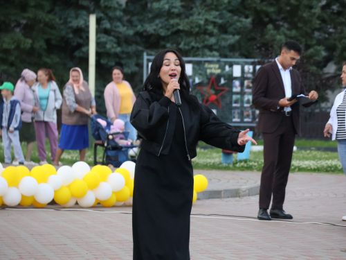 Гаилә, мәхәббәт һәм тугрылык көненә багышланган концерттан безнең репортаж
