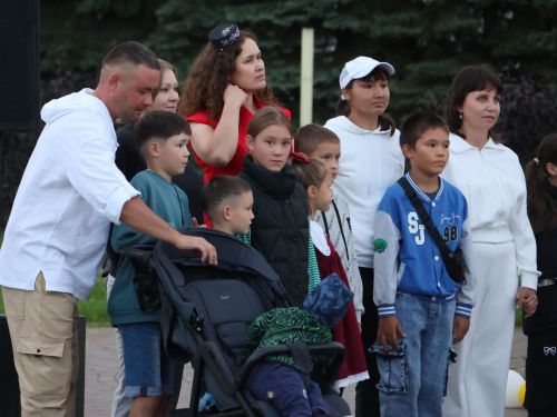 Гаилә, мәхәббәт һәм тугрылык көненә багышланган концерттан безнең репортаж