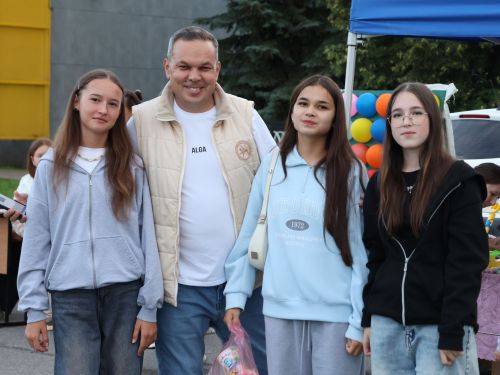 Гаилә, мәхәббәт һәм тугрылык көненә багышланган концерттан безнең репортаж