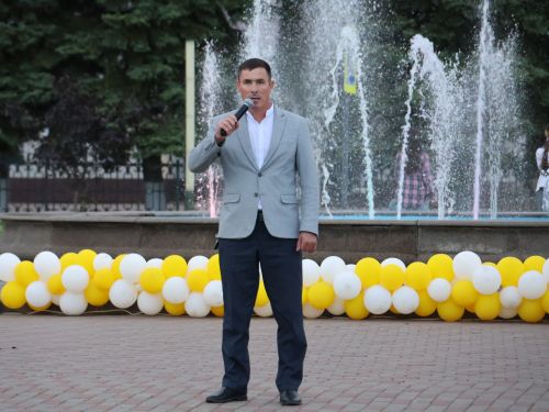 Гаилә, мәхәббәт һәм тугрылык көненә багышланган концерттан безнең репортаж