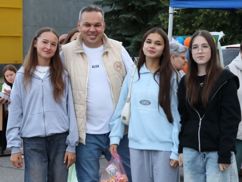 Гаилә, мәхәббәт һәм тугрылык көненә багышланган концерттан безнең репортаж