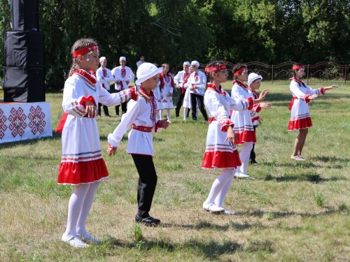 Батырлар авылы Мари Суыксуында иң-иңнәрне олыладылар