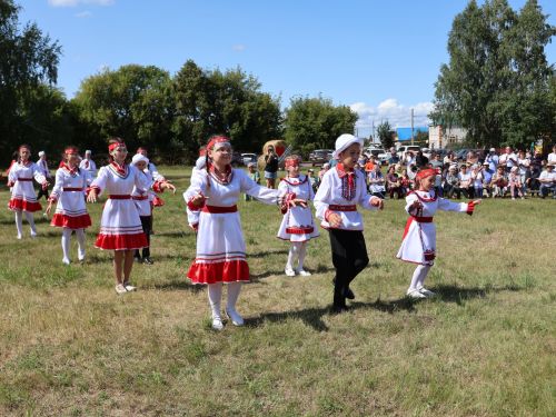 Батырлар авылы Мари Суыксуында иң-иңнәрне олыладылар