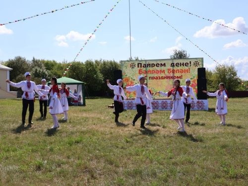 Батырлар авылы Мари Суыксуында иң-иңнәрне олыладылар