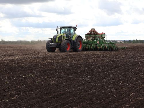«Актаныш» агрофирмасында көзге чәчү кызу темпларда дәвам итә