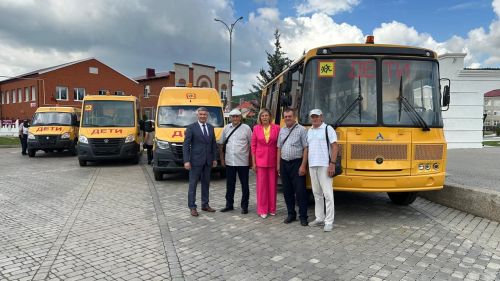 Актаныш районына яңа мәктәп автобуслары кайта