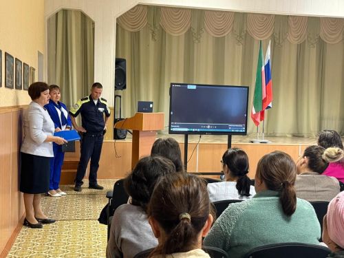 Пучы мәктәбендә ата-аналарны кисәттеләр