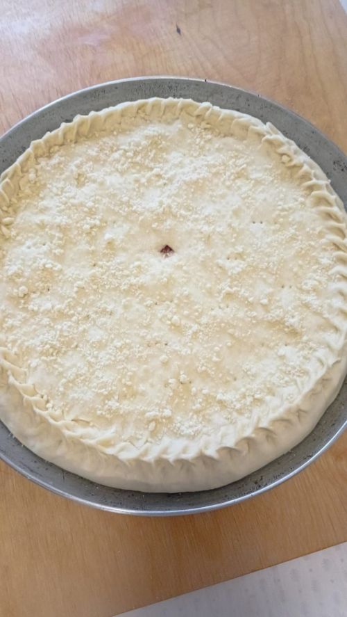 Алма һәм каймак бәлешләрен яратучыларга җайлы гына әзерләнә торган татлы пирог рецепты