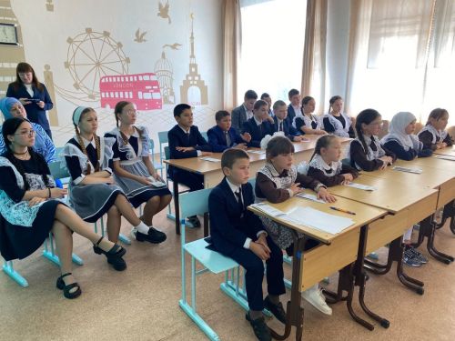 Волонтерлык мәктәптән башлана: «ФОРПОСТ» белгечләре Күҗәкә һәм Иске Кормаш мәктәбе укучылары белән очрашты