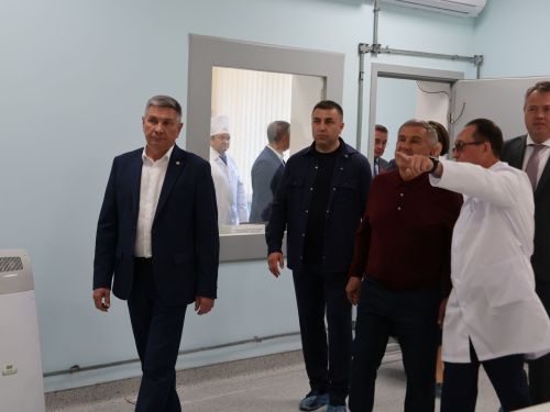 Рөстәм Миңнеханов Актаныш хастаханәсенең кабул итү-диагностика бүлеген ачты