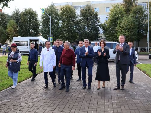 Рөстәм Миңнеханов Актаныш хастаханәсенең кабул итү-диагностика бүлеген ачты