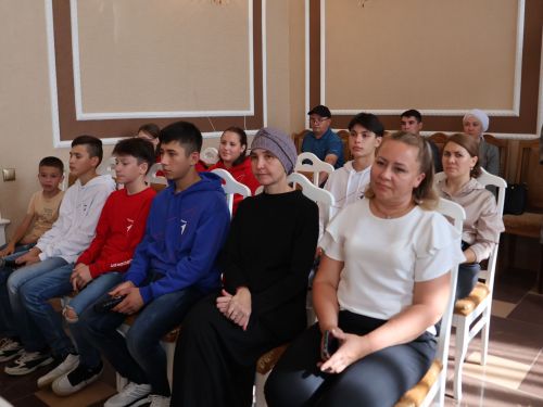 Махсус хәрби операция батырларының әтиләре «Герой әтисе» күргәзмәсенә багышланган тантанада чыгыш ясады
