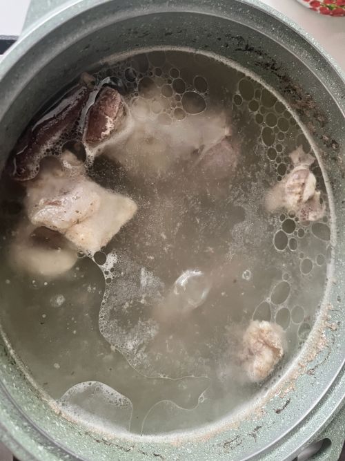 Сөяк шулпасы – файдалы матдәләр хәзинәсе