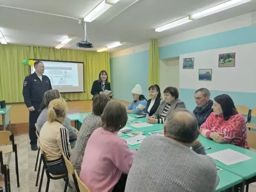 Актаныш районы Юл хәрәкәте Дәүләт автоинспекциясе җитәкчелеге Аккүз мәктәбе укучылары һәм аларның ата-аналары белән очрашты
