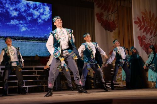 «Агыйдел» ансамбленә — 60 ел