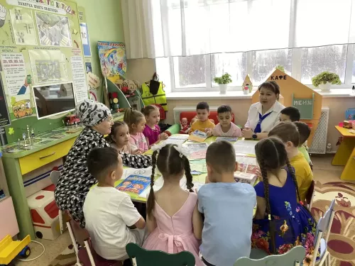 «Алтынчәч» балалар бакчасында нәни блогерлар юл йөрү кагыйдәләрен өйрәнде