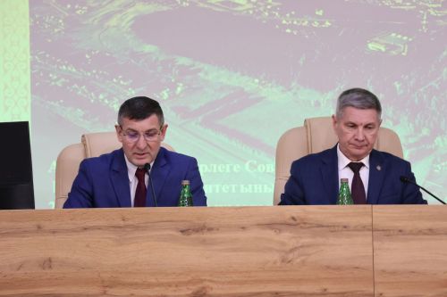 Актаныш районында «Яшьлек» яшьләр үзәгендә гражданнар җыены узды