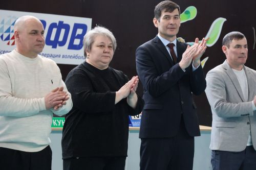 «Батыр» спорт комплексында Илмар Исламов истәлегенә волейбол турниры узды