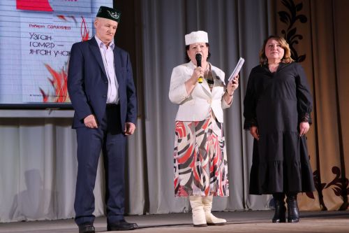 Роберт Сәләхиевне искә алу чарасыннан безнең фотолар
