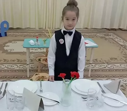 «Умырзая» бакчасы нәниләре төбәкара «Яшь оста» чемпионатының республика этабында  җиңде