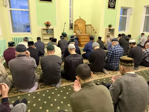 Казандагы Актаныш якташлар җәмгыяте җитәкчесе Вәсим Вахитов туган ягында ифтар мәҗлесе оештырды