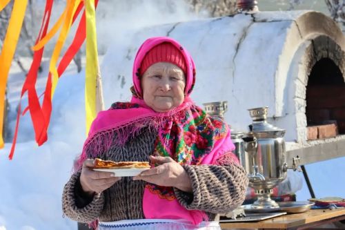 Хуш киләсең, көләч яз: Мари Суыксуында узган Уйярня бәйрәменнән безнең репортаж
