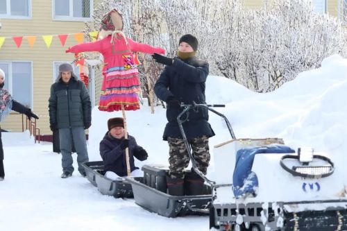 Хуш киләсең, көләч яз: Мари Суыксуында узган Уйярня бәйрәменнән безнең репортаж