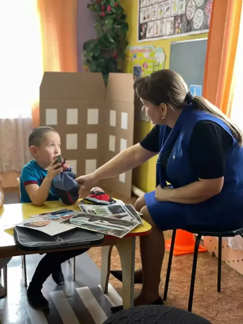 Әҗәкүл балалар бакчасында юл йөрү кагыйдәләрен өйрәнүгә багышланган чара узды